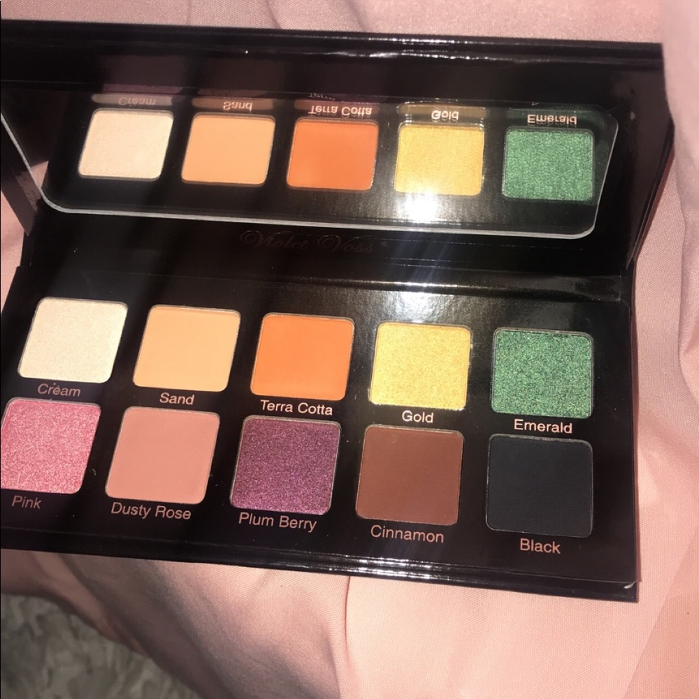 Violet Voss Essentials Eyeshadow Palette